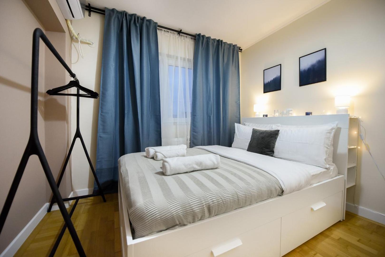 City Living At Its Best - Spacious 2 Bedroom Apartment On Calea Victoriei Bucarest Exterior foto