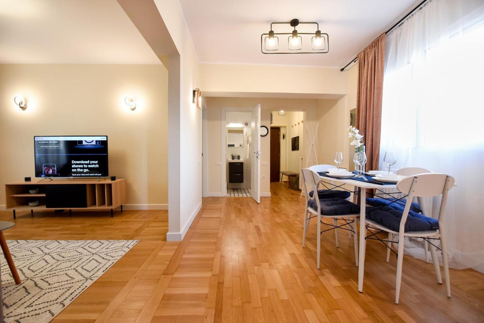 City Living At Its Best - Spacious 2 Bedroom Apartment On Calea Victoriei Bucarest Exterior foto