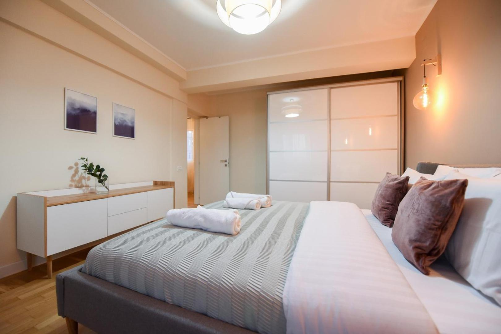 City Living At Its Best - Spacious 2 Bedroom Apartment On Calea Victoriei Bucarest Exterior foto