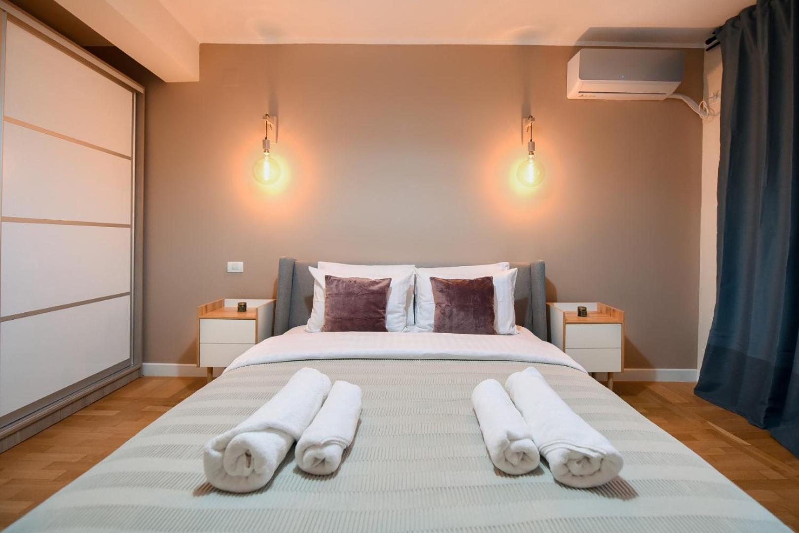 City Living At Its Best - Spacious 2 Bedroom Apartment On Calea Victoriei Bucarest Exterior foto