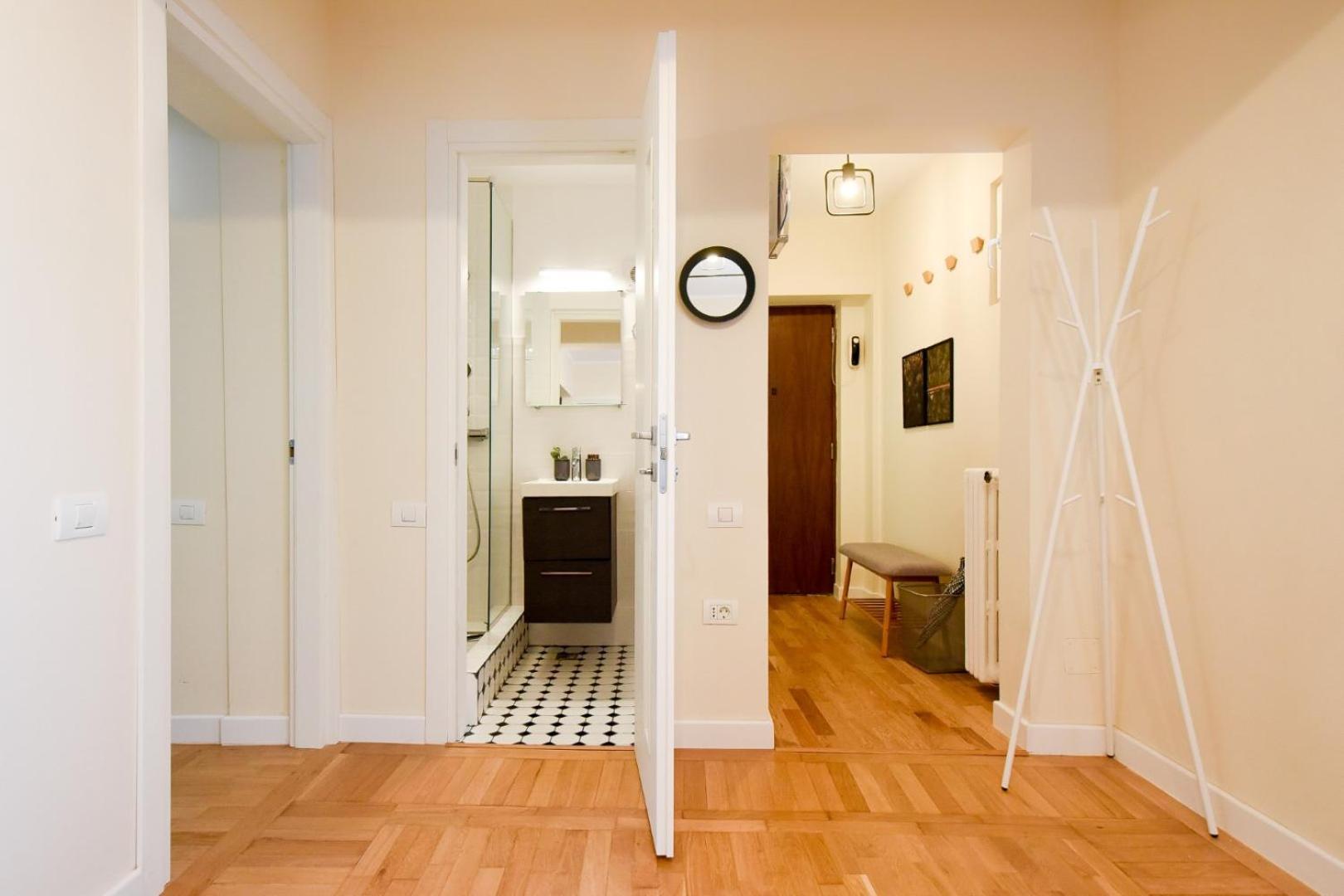City Living At Its Best - Spacious 2 Bedroom Apartment On Calea Victoriei Bucarest Exterior foto